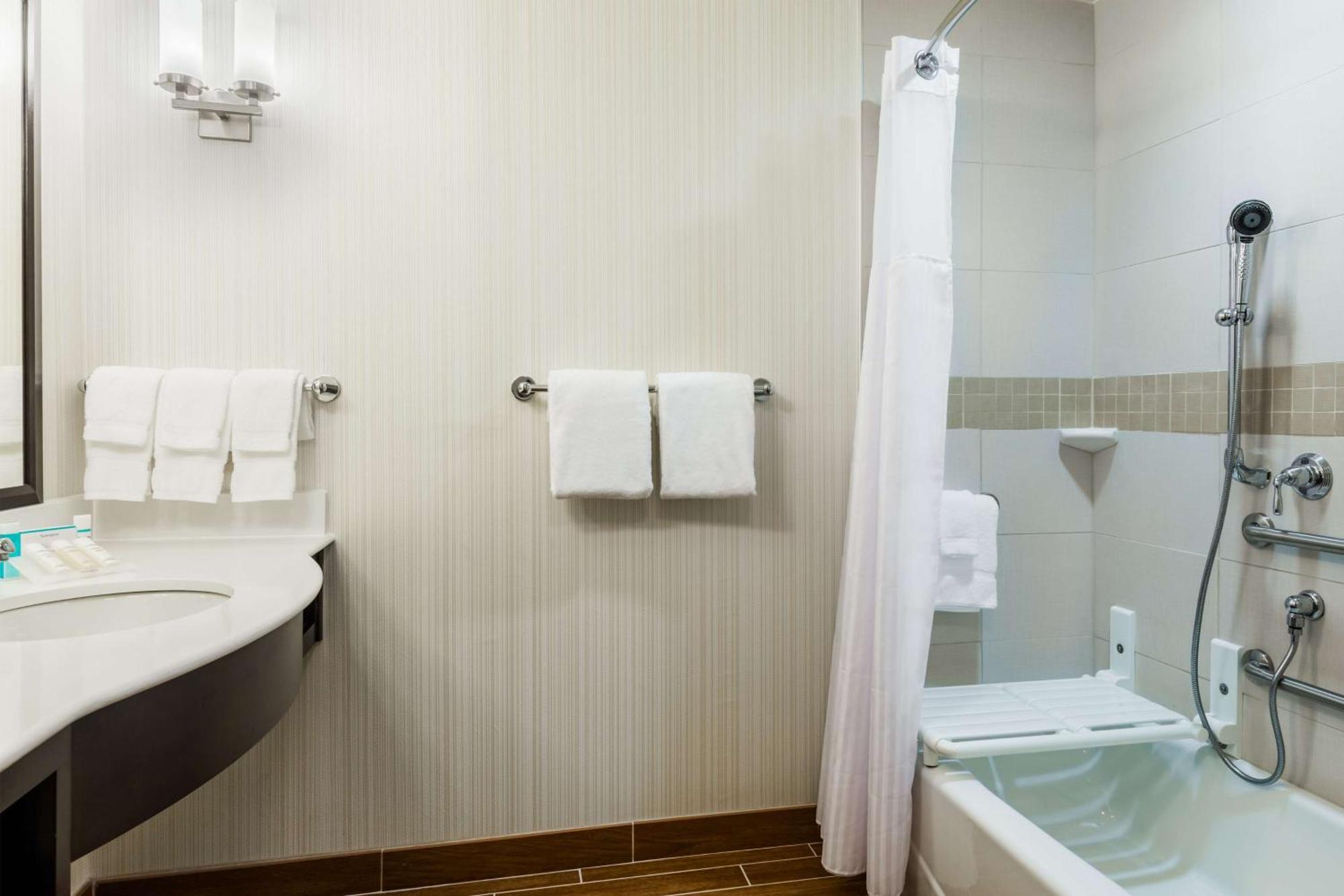 Hilton Garden Inn Wayne Extérieur photo